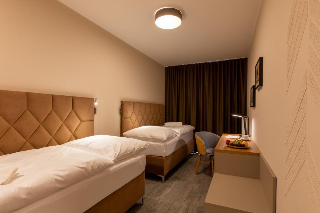 Aplend Lake Resort Štrbské Pleso エクステリア 写真